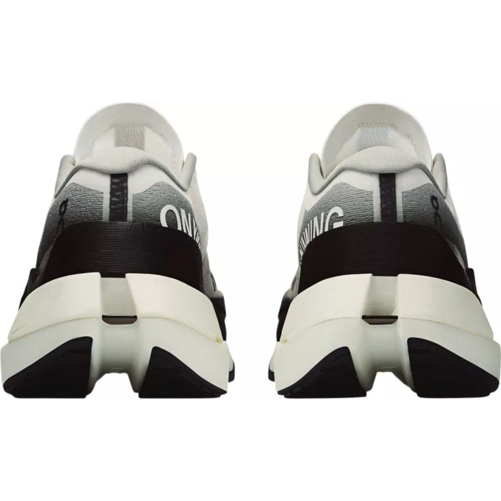 On Running Cloudboom Max White Black (W)