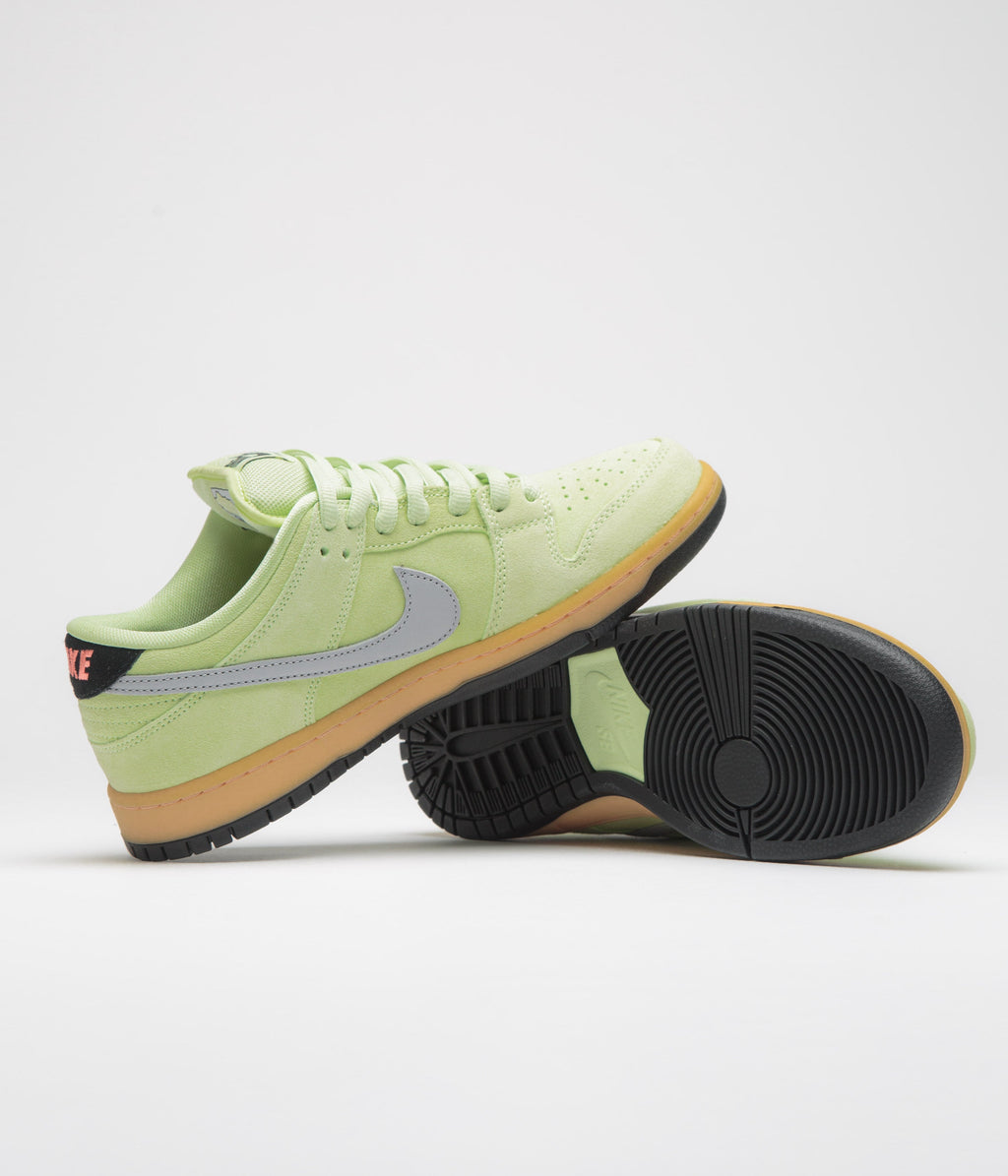 Nike SB Dunk Low Pro Premium 'Verdugo Mountain' Shoes - Pistachio Frost / Wolf Grey - Black