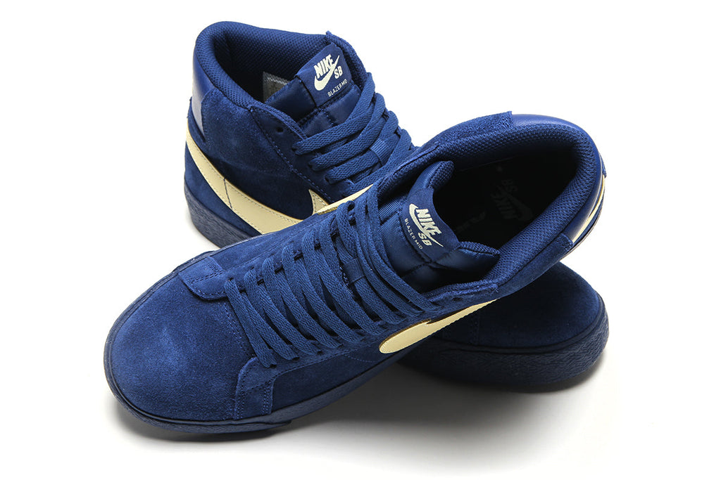 Zoom Blazer Mid
