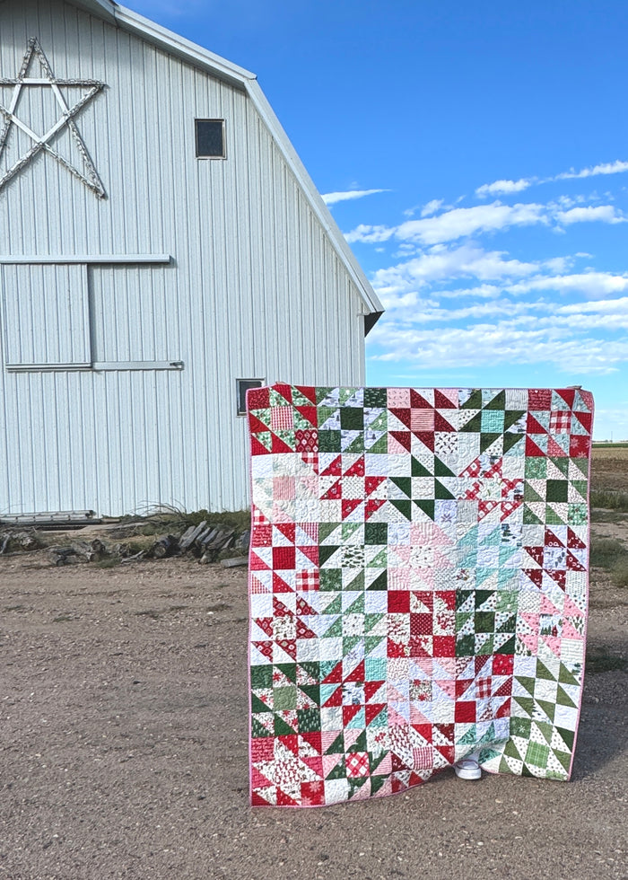 Santa's Puzzle Quilt Pattern - PDF Automatic Download